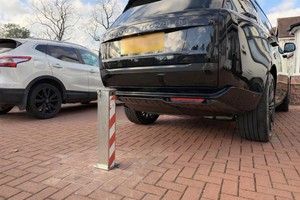 CS-100 Telescopic Bollard Security Post