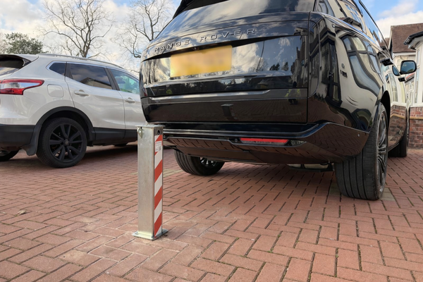 CS-100 Telescopic Bollard Security Post