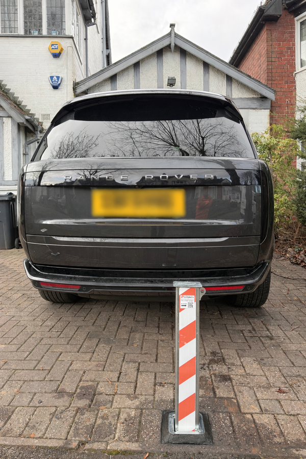 CS-100 Telescopic Bollard Security Post